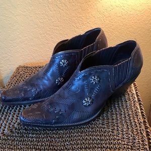 BCBG Girls Western Mules 9.5